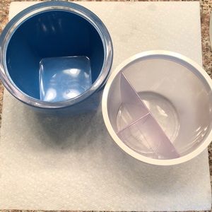 Bathroom cosmetic container set